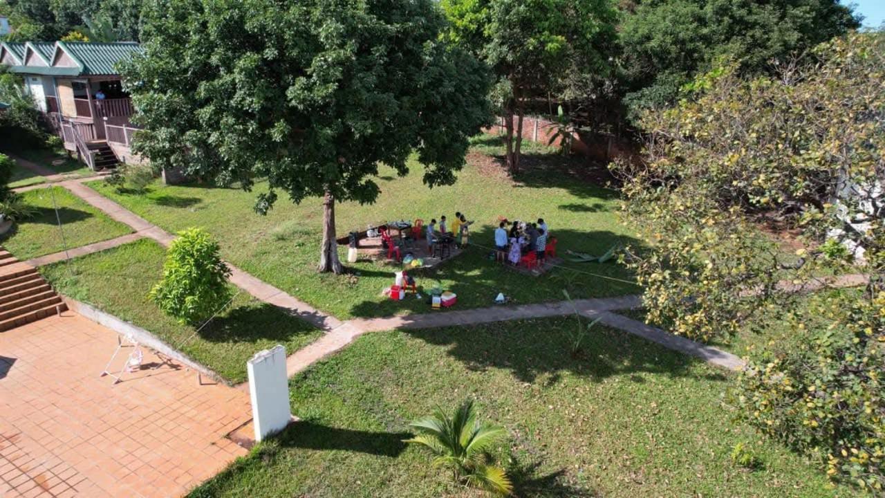 Ratanakiri Paradise Hotel & Restaurant Banlung Exterior photo